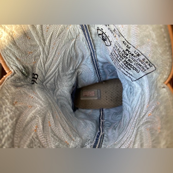 Ariat Two-Tone Leather Heeled Boots - Picture 7 of 8